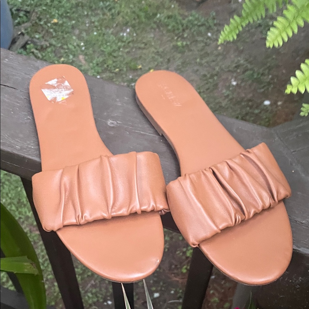 J crew factory tan ruffled slides